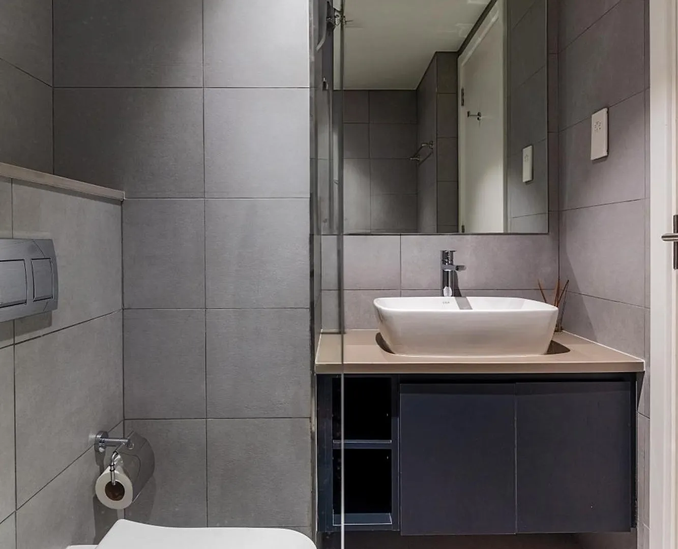 Apartment Garden & Pool Access Studio Sharjah